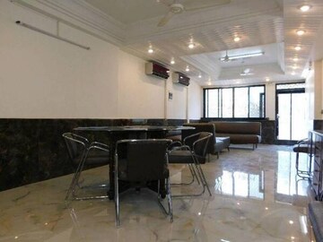 Gym in 6 BHK Apartment at Breach Candy Gardens, Cumbala Hill – for Rent