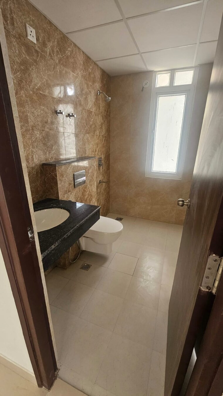 Bathroom, hero-homes-gurgaon 2 Bedroom 1150 Sq.Ft. Apartment In Sector 104 Gurgaon 9405261