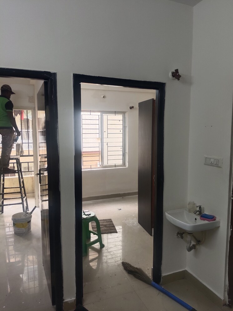 Bathroom, krishna-residency-kadubeesanahalli 2 Bedroom 800 Sq.Ft. Apartment In Kadubeesanahalli Bangalore 9405266