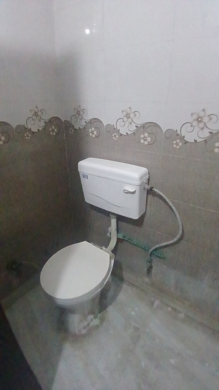 Bathroom, neelkanth-apartments-noida 2 Bedroom 1400 Sq.Ft. Apartment In Sector 62 Noida 9405279
