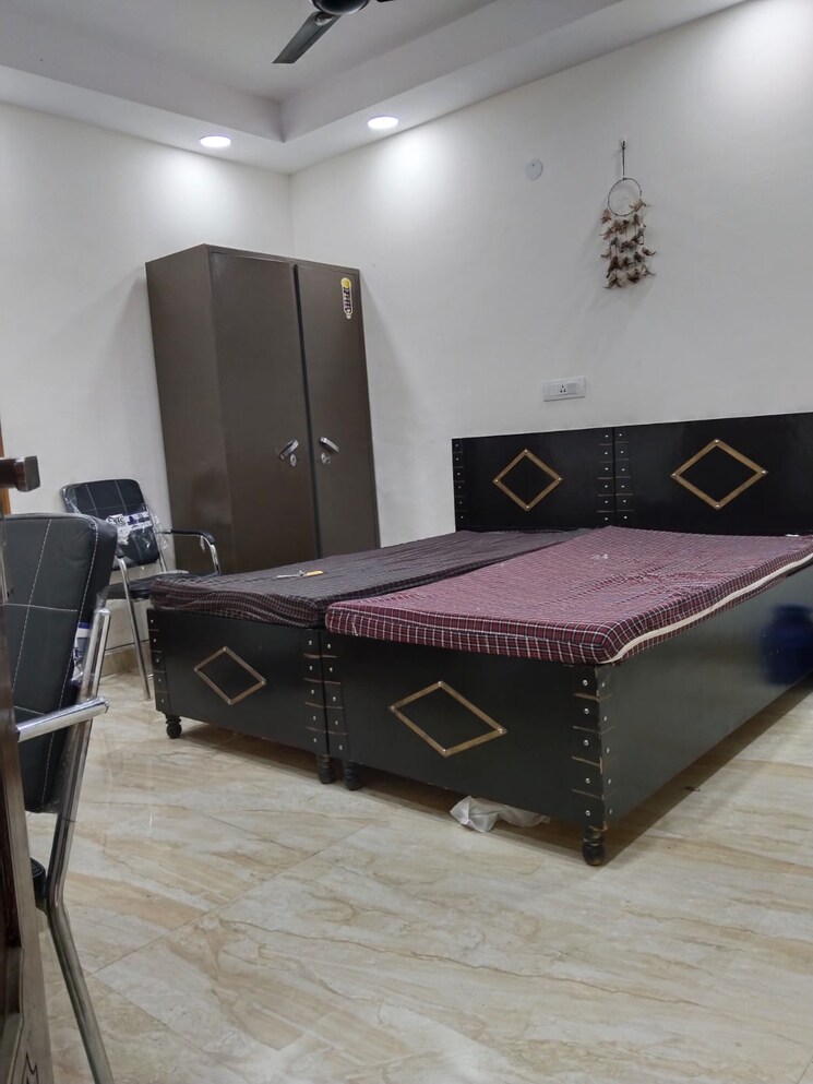 Master Bedroom, old rajinder nagar 3 Bedroom 900 Sq.Ft. Builder Floor In Old Rajinder Nagar Delhi 9405271