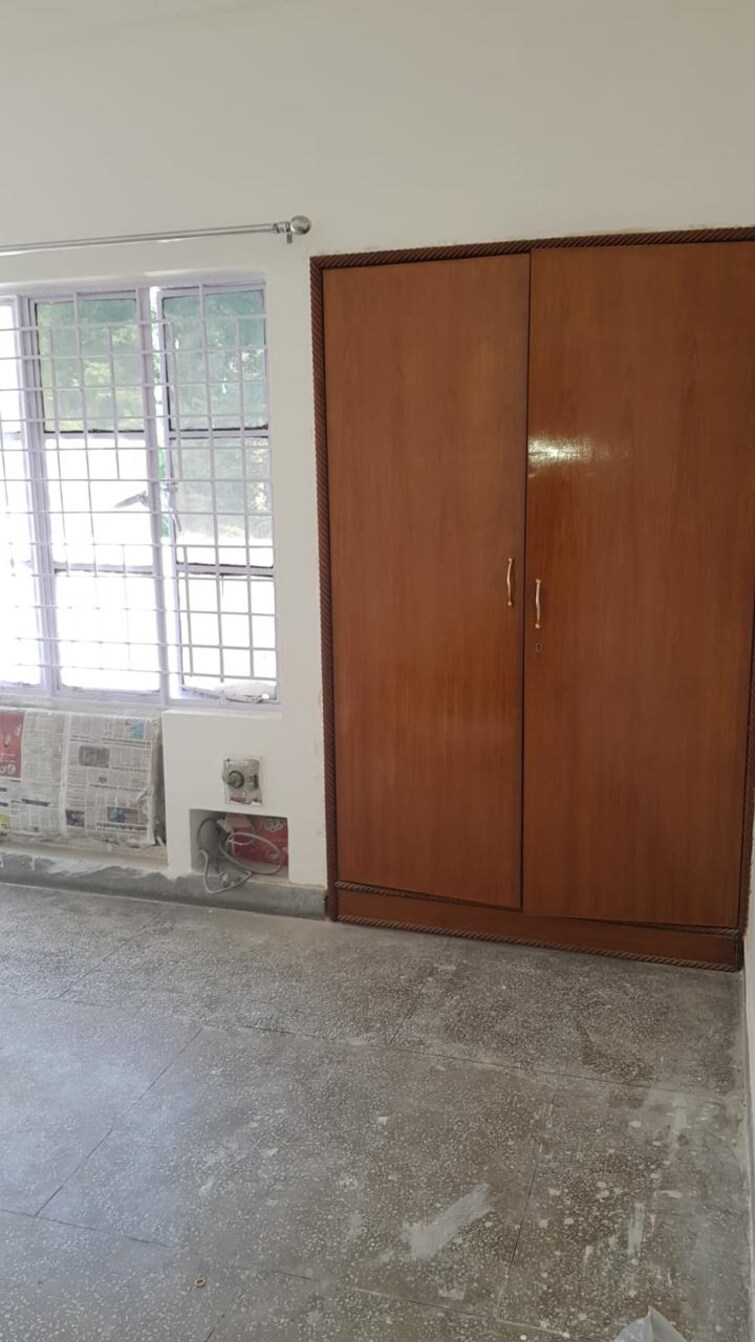 Cover Image, vasant kunj 2 Bedroom 1350 Sq.Ft. Apartment In Vasant Kunj Delhi 9405282