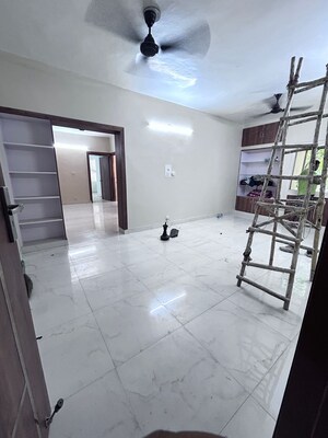 Room in 2 BHK Apartment at Vasant Kunj – for Rent