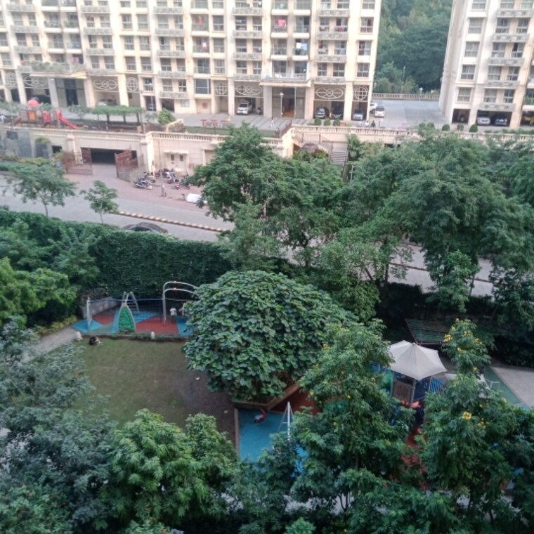 Garden, hiranandani-regent-hill 1 Bedroom 379 Sq.Ft. Apartment In Powai Mumbai 9405298