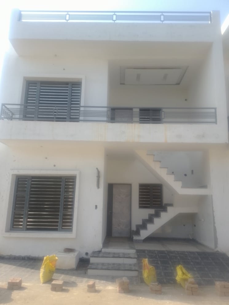 Exterior View, garden colony 3 Bedroom 92 Sq.Yd. Villa In Garden Colony Mohali 9405295