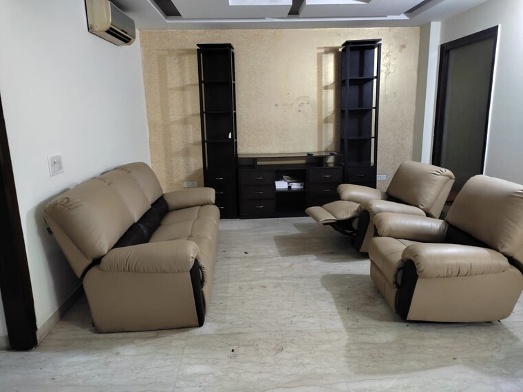 Living Room, palam-vihar-residents-association 3 Bedroom 204 Sq.Yd. Builder Floor In Palam Vihar Gurgaon 9405290