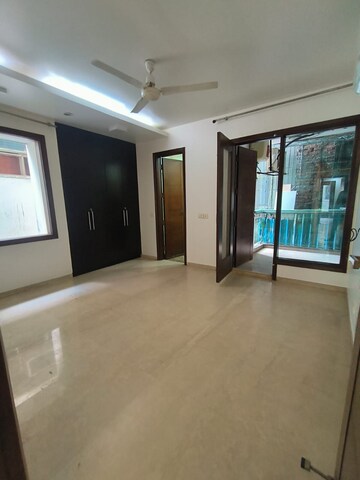 Room in 1 BHK Builder Floor at Lajpat Nagar ii – for Rent