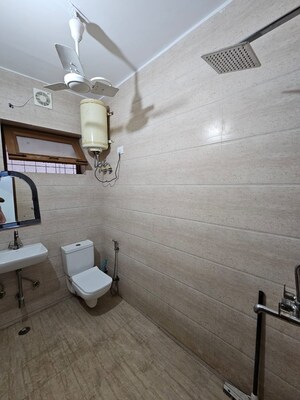Bathroom in 1 BHK Builder Floor at Lajpat Nagar ii – for Rent