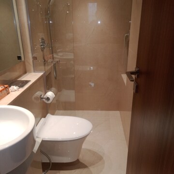 Bathroom in 1 BHK Apartment at Hiranandani Highland, Powai – for Rent