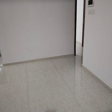 Room in 3 BHK Apartment at Yashada Splendid Courtyard, Madhav Nagar – for Rent