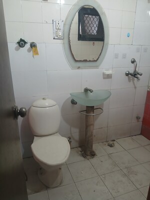 Master Bedroom in 2 BHK Apartment at Telecom City, Sector 62 – for Rent