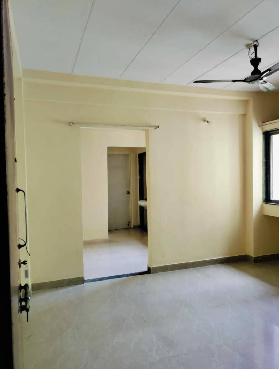 1 BHK 320 Sq.Ft. Apartment in Asavari CHS