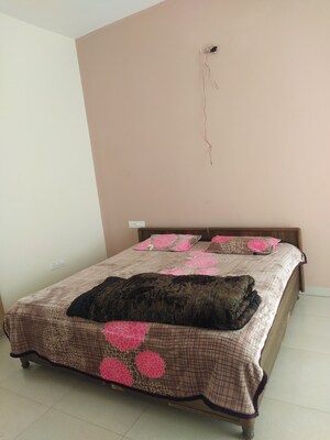 Room in 1.5 BHK Independent House at DLF Hyde Park, South Mullanpur – for Rent