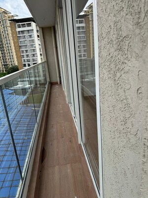 Balcony in 3.5 BHK Apartment at Embassy One Thane, Panch Pakhadi – for Sale