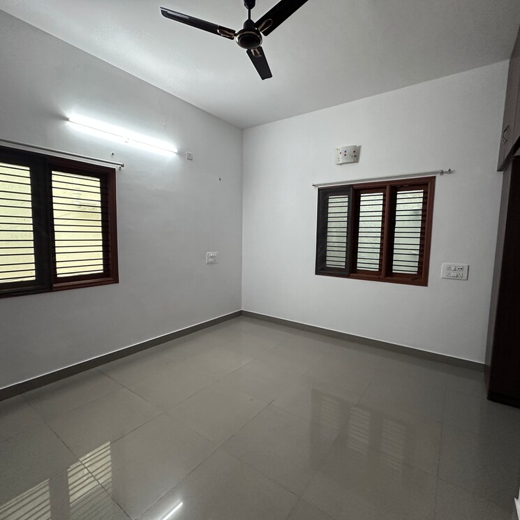 Room, padmanabha nagar 3 Bedroom 2100 Sq.Ft. Independent House In Padmanabha Nagar Bangalore 9405329
