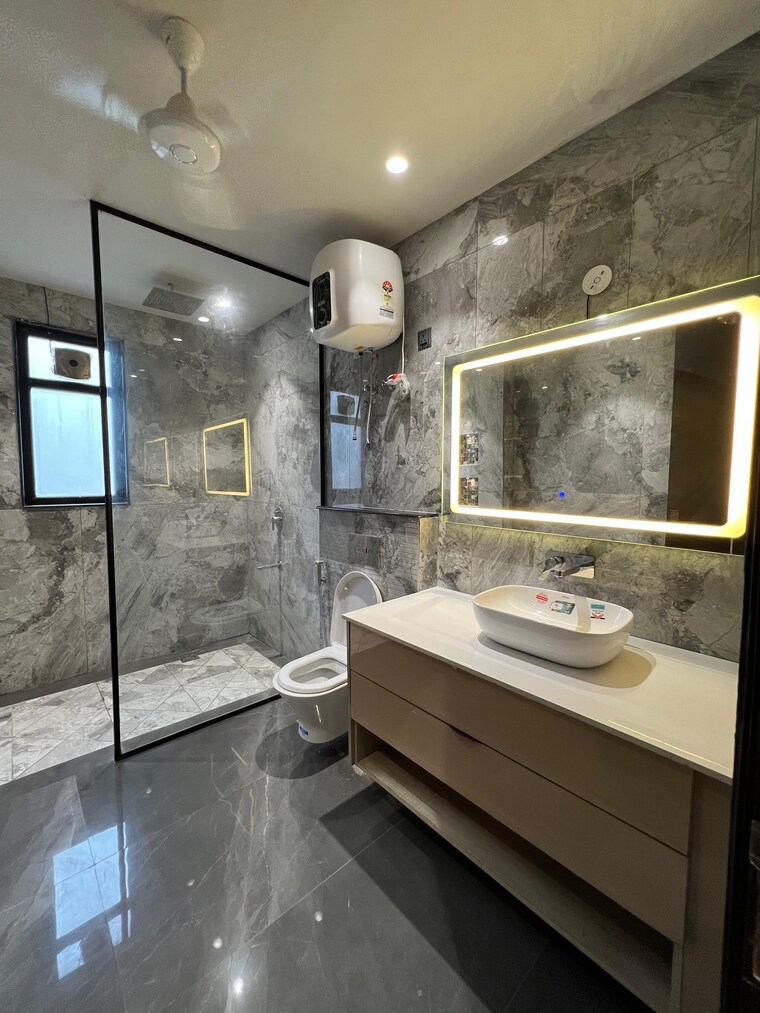 Bathroom, dlf-the-crest 3 Bedroom 3087 Sq.Ft. Apartment In Sector 54 Gurgaon 9405326