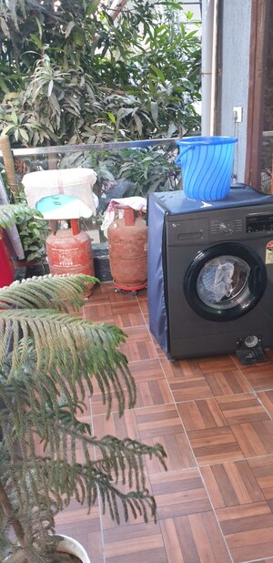 Parking in 2 BHK Builder Floor at Palam Vihar Residents Association, Palam Vihar – for Rent