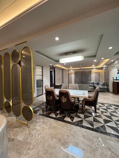 3 BHK + Servant Room Apartment For Sale in DLF The Crest