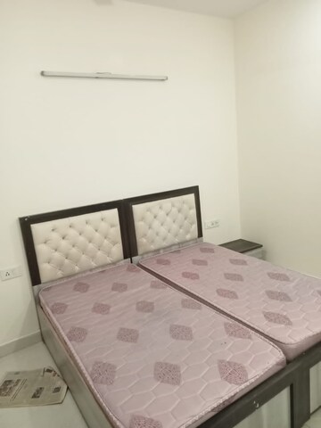 Bedroom in 2 BHK Builder Floor at Sector 40 – for Rent