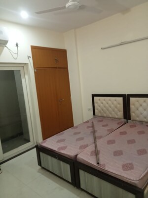 Bedroom in 2 BHK Builder Floor at Sector 40 – for Rent