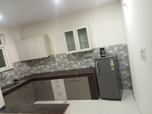 Kitchen in 2 BHK Builder Floor at Sector 40 – for Rent