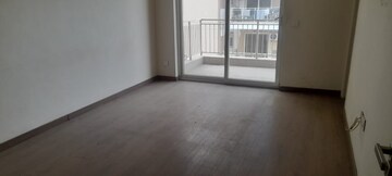 Room in 3 BHK Apartment at Emaar Palm Gardens, Sector 83 – for Rent