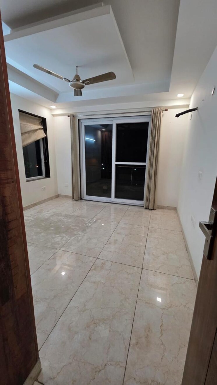 Room, ansal-sushant-floors 3.5 Bedroom 2000 Sq.Ft. Builder Floor In Sushant Lok ii Gurgaon 9405349