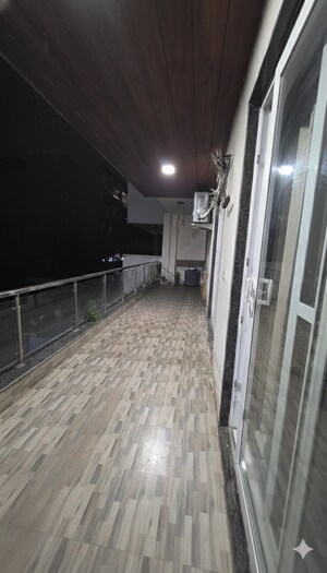 Balcony in 3.5 BHK Builder Floor at Ansal Sushant Floors, Sushant Lok ii – for Rent