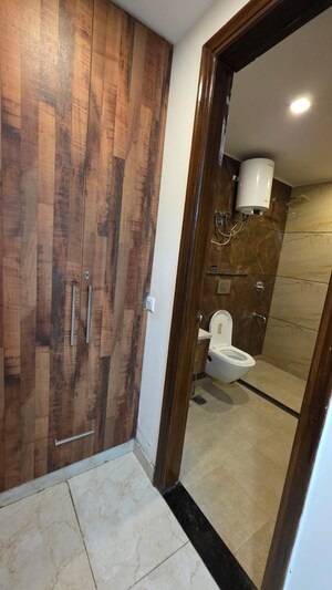 Furnished Amenities in 3.5 BHK Builder Floor at Ansal Sushant Floors, Sushant Lok ii – for Rent