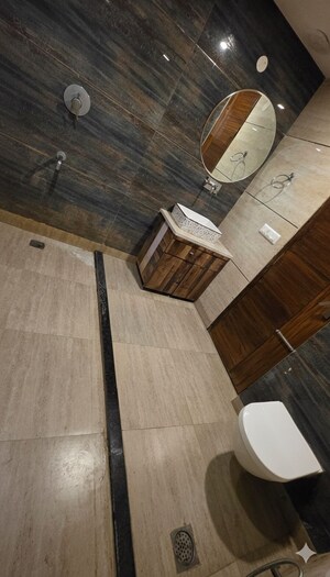 Furnished Amenities in 3.5 BHK Builder Floor at Ansal Sushant Floors, Sushant Lok ii – for Rent