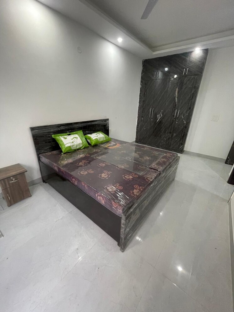 Bedroom, sector 52 2 Bedroom 1284 Sq.Ft. Builder Floor In Sector 52 Gurgaon 9405345