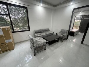 Living Room in 2 BHK Builder Floor at Sector 52 – for Rent