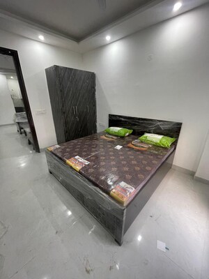 Bedroom in 2 BHK Builder Floor at Sector 52 – for Rent