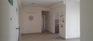 Room in 3.5 BHK Apartment at Emaar Palm Gardens, Sector 83 – for Rent