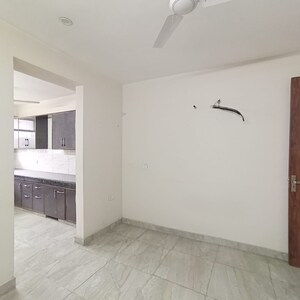Room in 2 BHK Builder Floor at Sector 46 – for Rent