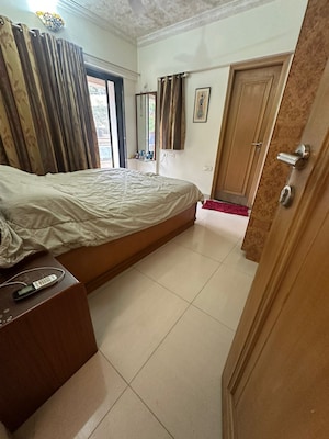 Bedroom in 3 BHK Apartment at Khar West – for Rent