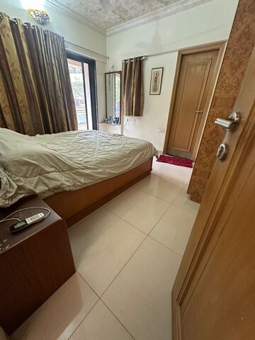 Bedroom in 3 BHK Apartment at Khar West – for Rent