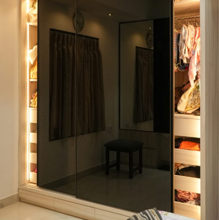 Living Room, ruturang-society 2 Bedroom 1100 Sq.Ft. Apartment In Walvekar Nagar Pune 9405364