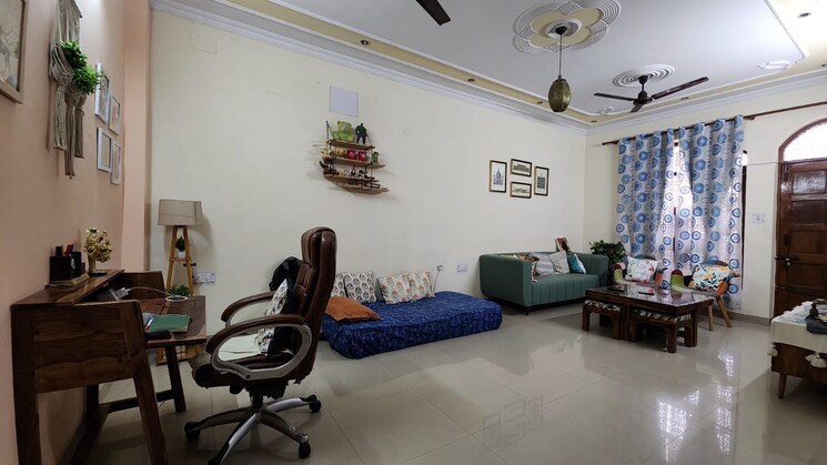 Living Room, sector 41 3 Bedroom 200 Sq.Yd. Builder Floor In Sector 41 Gurgaon 9405366