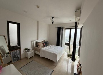 Bedroom in 2 BHK Apartment at Lodha The Park, Worli – for Rent