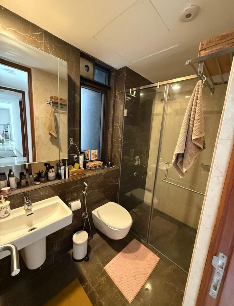 Team Area, lodha-the-park 2 Bedroom 899 Sq.Ft. Apartment In Worli Mumbai 9405371