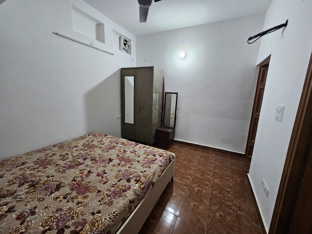 1.5 BHK Builder Floor For Rent in Lajpat Nagar II