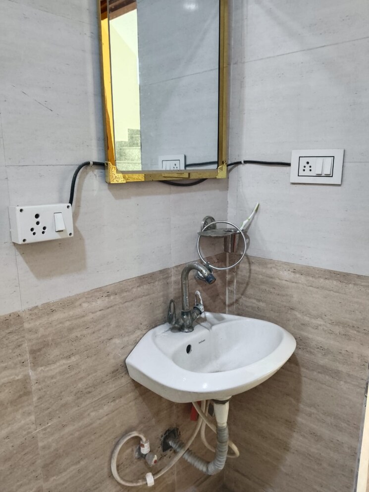 Bathroom, saket 3 Bedroom 2200 Sq.Ft. Independent House In Saket Delhi 9405380