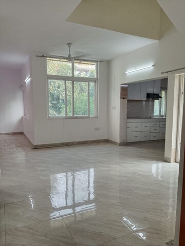 Room in 3 BHK Independent House at Saket – for Rent
