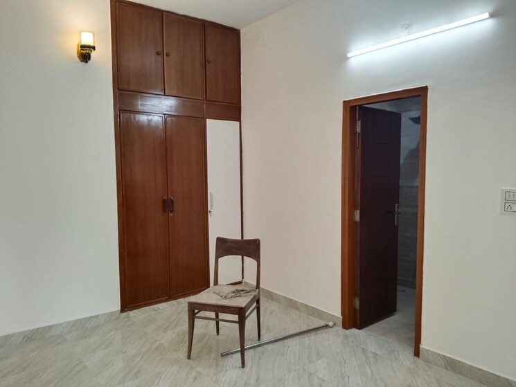 Room, saket 3 Bedroom 2200 Sq.Ft. Independent House In Saket Delhi 9405380