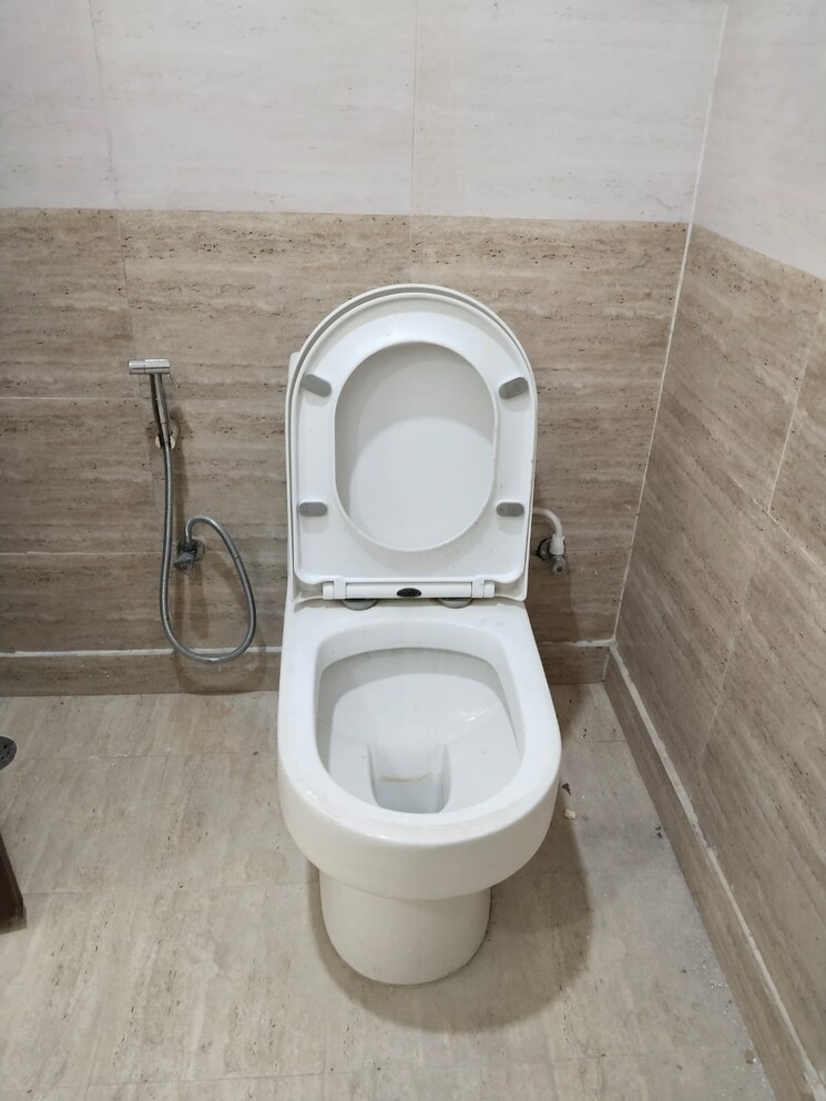 Bathroom, saket 3 Bedroom 2200 Sq.Ft. Independent House In Saket Delhi 9405380