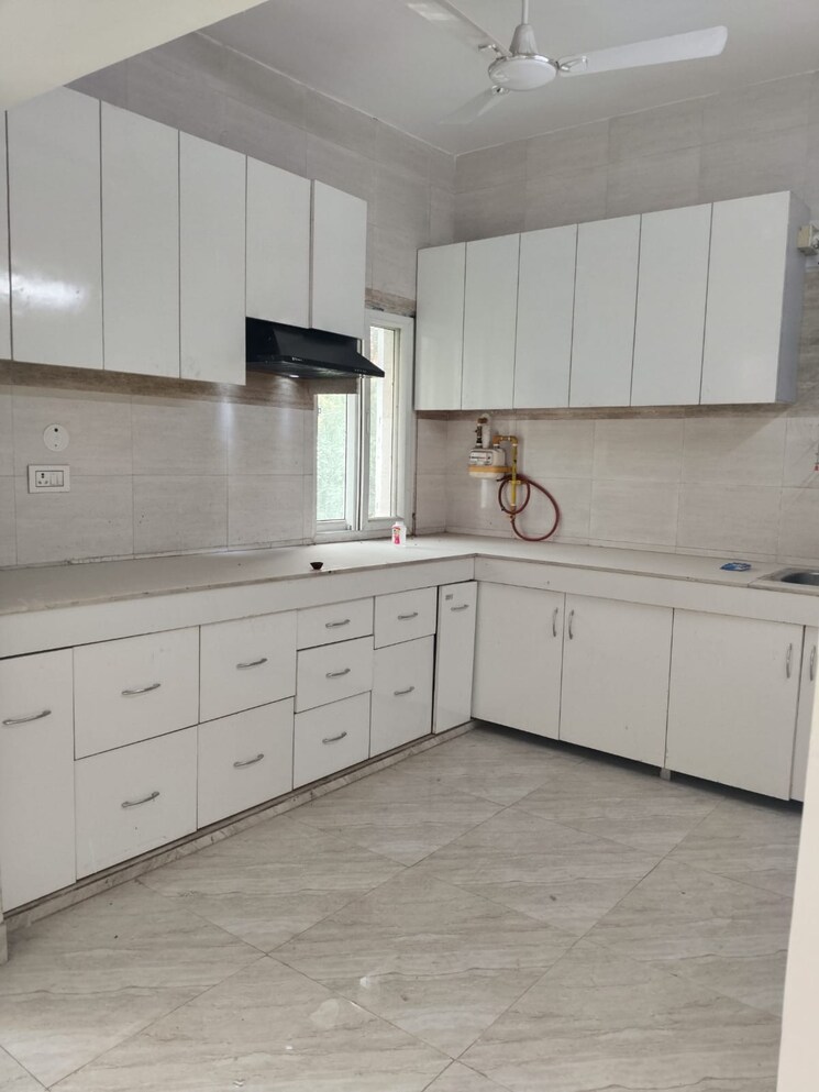 Kitchen, saket 3 Bedroom 2200 Sq.Ft. Independent House In Saket Delhi 9405380