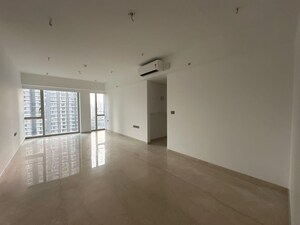 Room in 2 BHK Apartment at Lodha The Park, Worli – for Rent