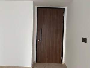 Room in 2 BHK Apartment at Lodha The Park, Worli – for Rent
