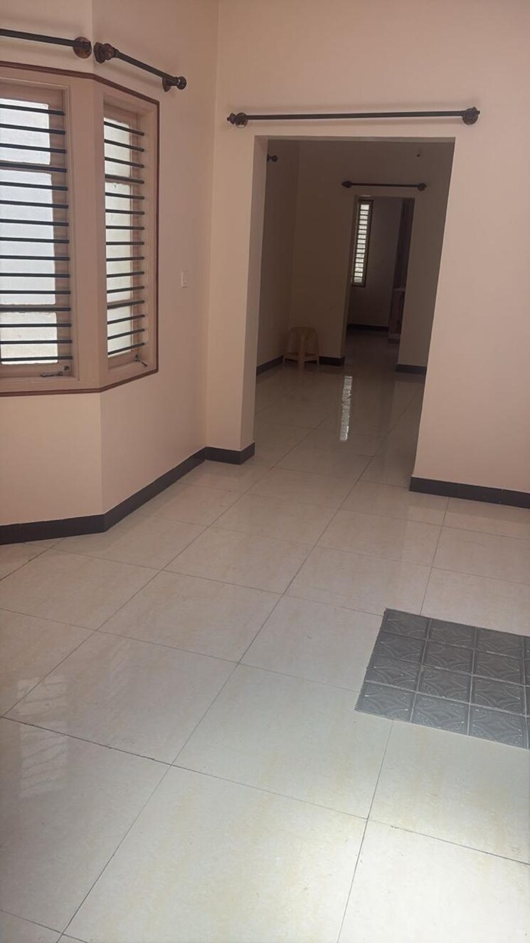 Room, chamrajpet 3 Bedroom 1800 Sq.Ft. Apartment In Chamrajpet Bangalore 9405409